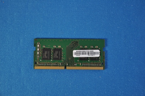     Hynix 8GB DDR4 2400 SoDIMM 01AG711  2